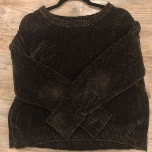 Soft and cozy semi cropped knit sweater